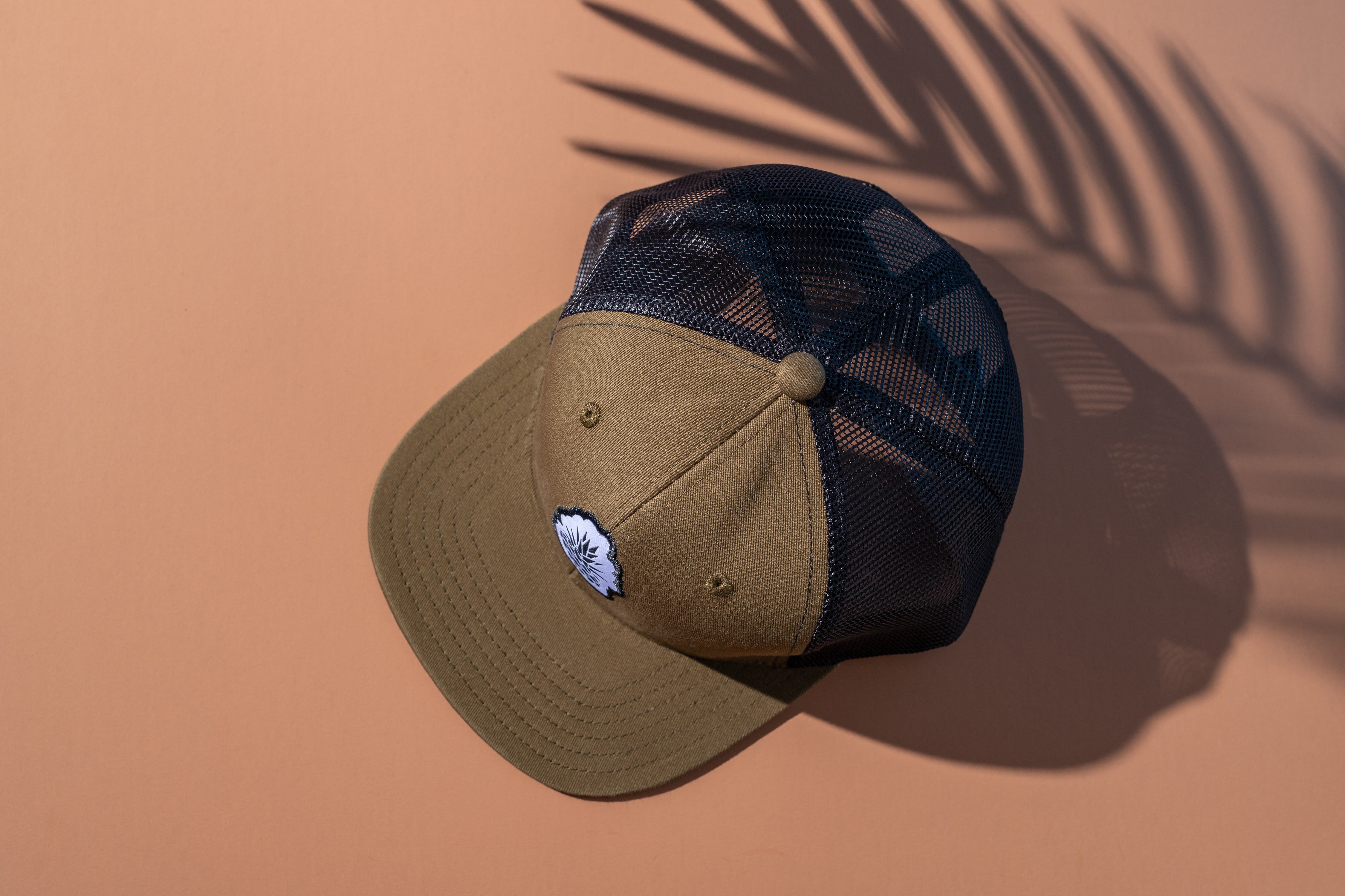 Trendy Pineapple Military Green Flat