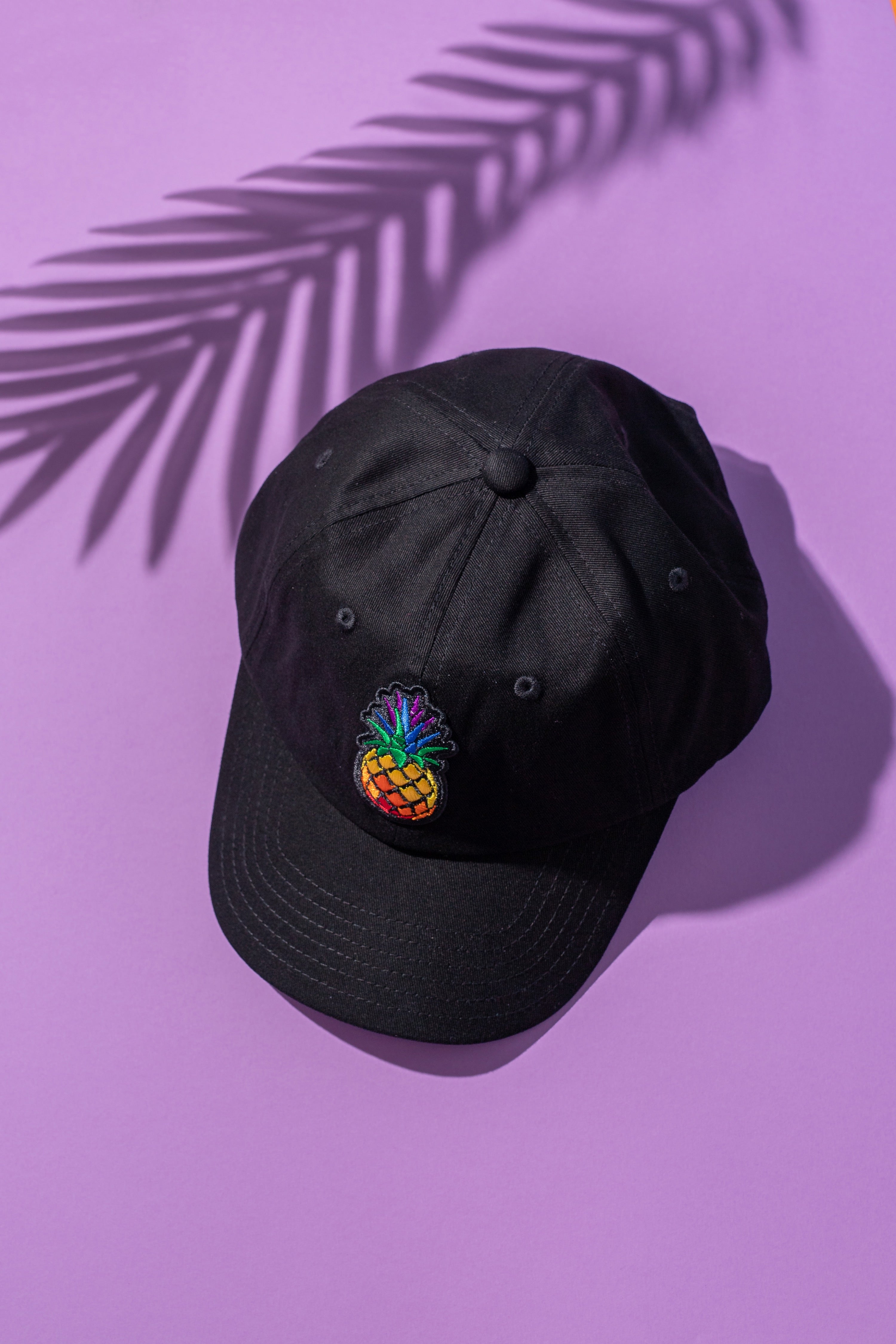 Trendy Pineapple Unst Black Rainbow